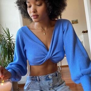 Urban Outfitters Cropped Twist Front Knit Top - Blue